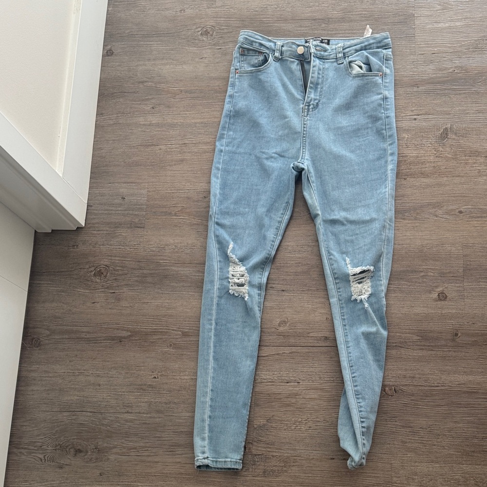 PrettyLittleThing Light Blue Ripped Skinny Jeans